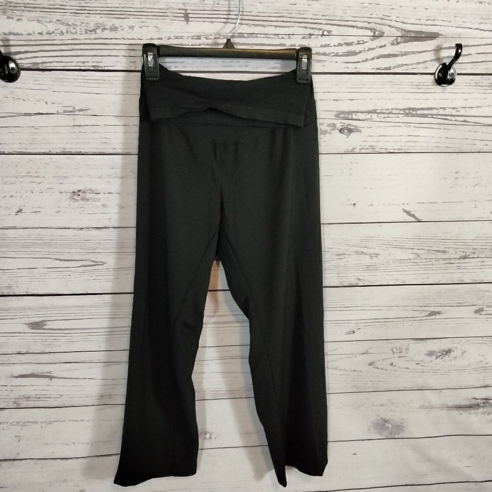 NWT: "Motherhood" woman's maternity pants 👖